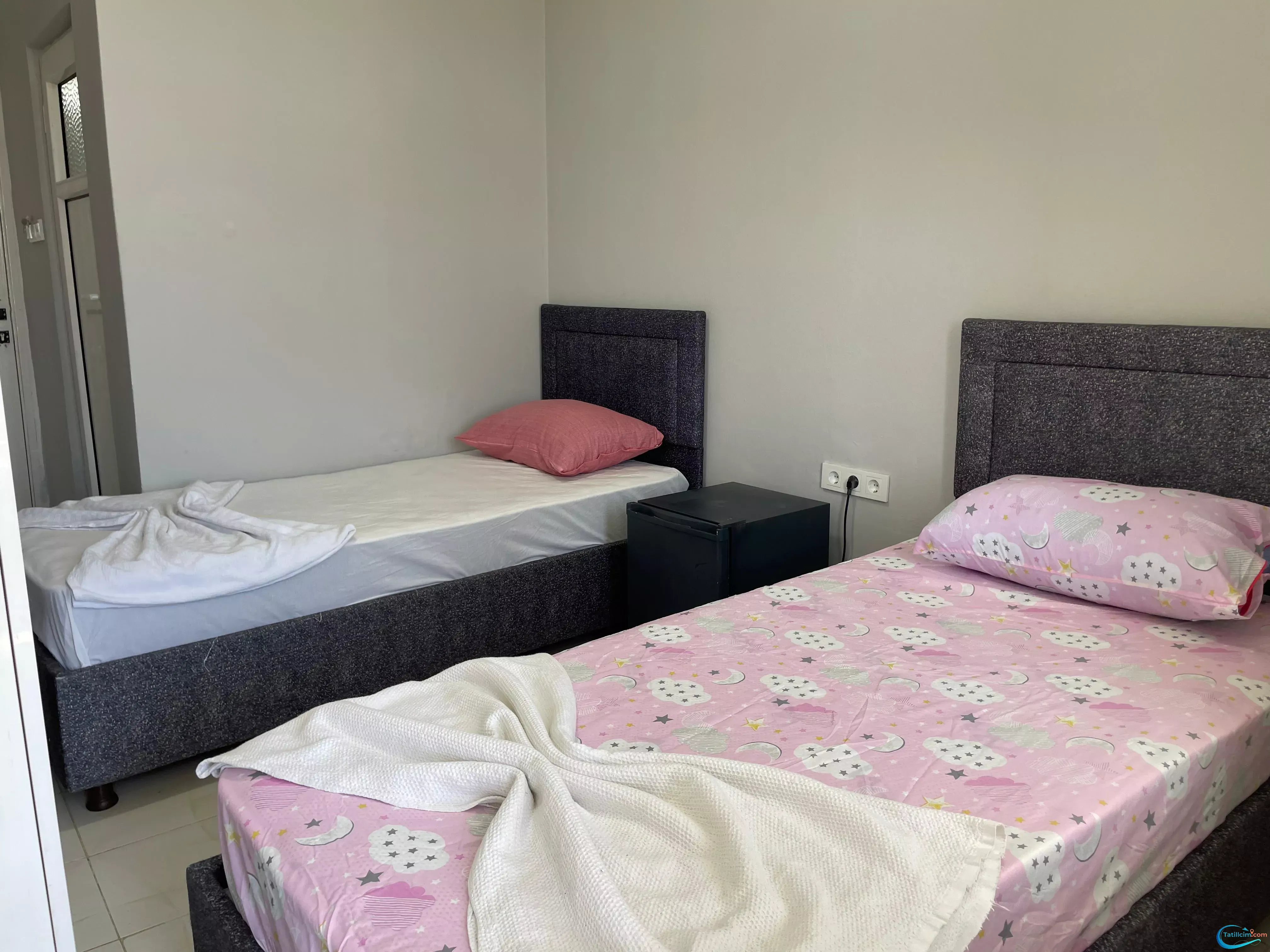 tatilcim.com Hira Otel Geniş  Oda
